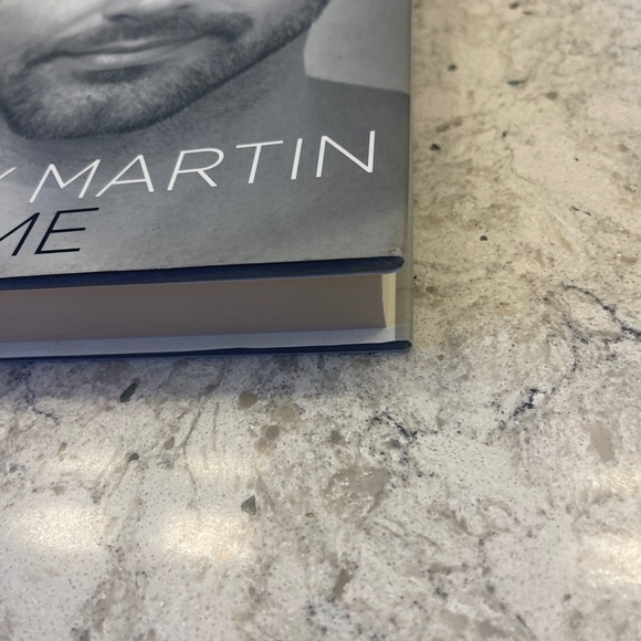 Ricky Martin Me Hardcover - Celebrity Memoir /Aytobiography Like New - Picture 2 of 5
